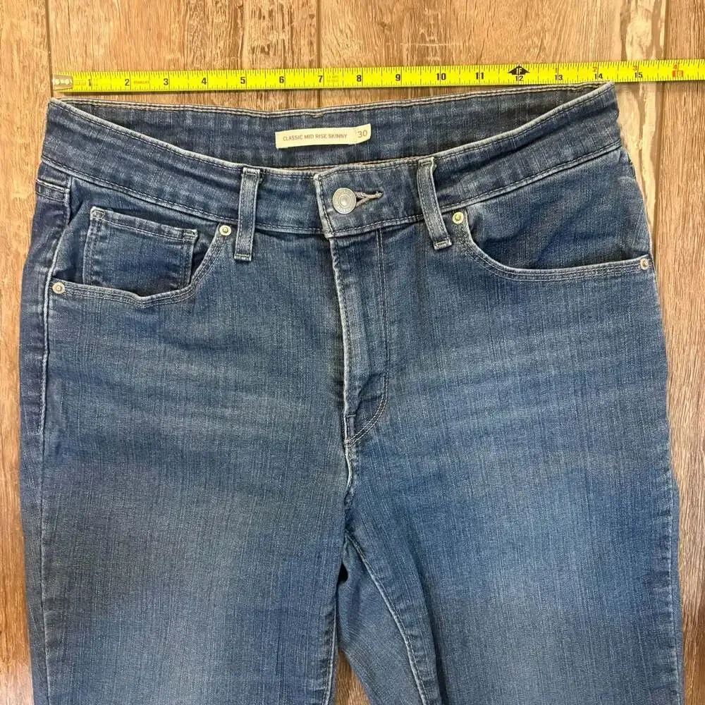 Levis Classic Mid Rise Skinny Jeans Womens 30 Medium Wash